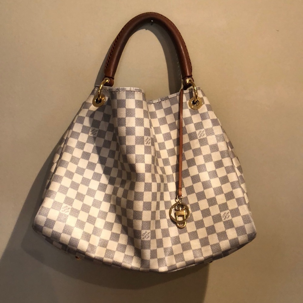 Louis Vuitton AUTHENTIC bag